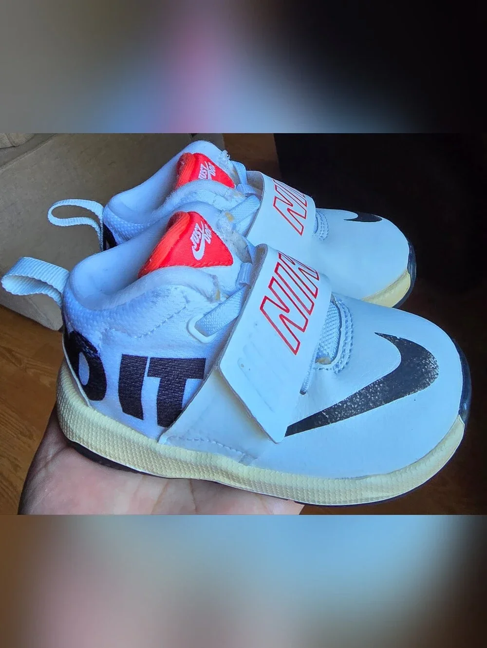 Sz 6C Toddler Kids NIKE TEAM HUSTLE D8 'JUST DO IT' Bungee Lace/Adj Strap